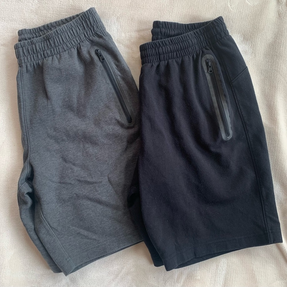Men's Old Navy Black and Gray Fleece Shorts